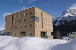 Отель Scuol Youth Hostel  Scuol